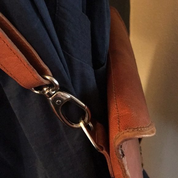 NWT Leather Tablet Tote - Picture 4 of 8